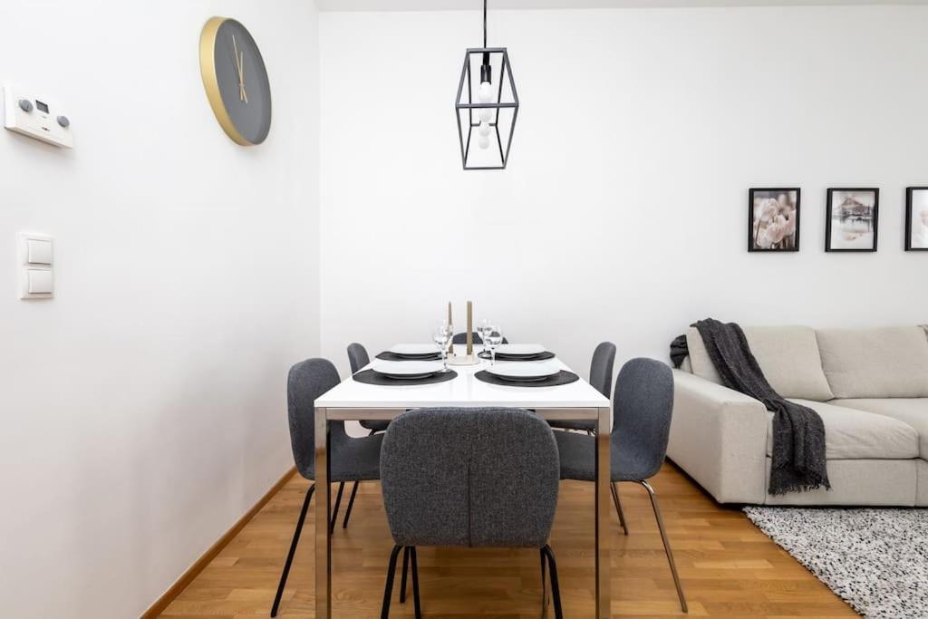 Orestaliving - 2Br On The Danube Canal ウィーン エクステリア 写真