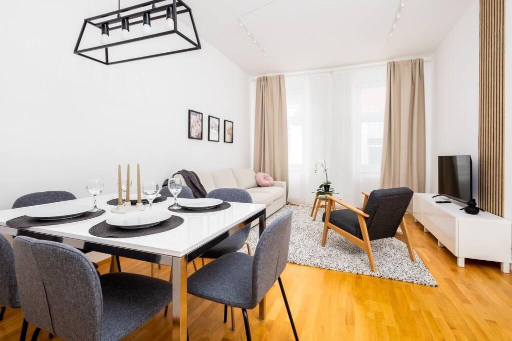 Orestaliving - 2Br On The Danube Canal ウィーン エクステリア 写真